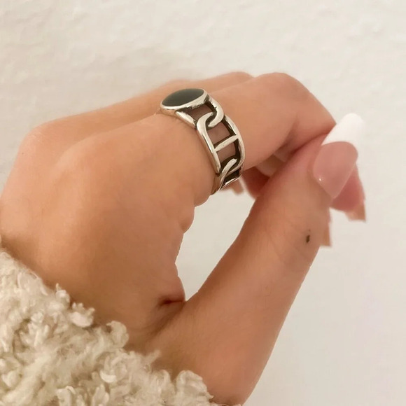 925 Sterling Silver Black Circle Ring Dainty Ring Geometric Minimalist Ring - Picture 7 of 9